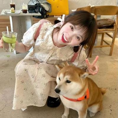 甜蜜寂寞女孩